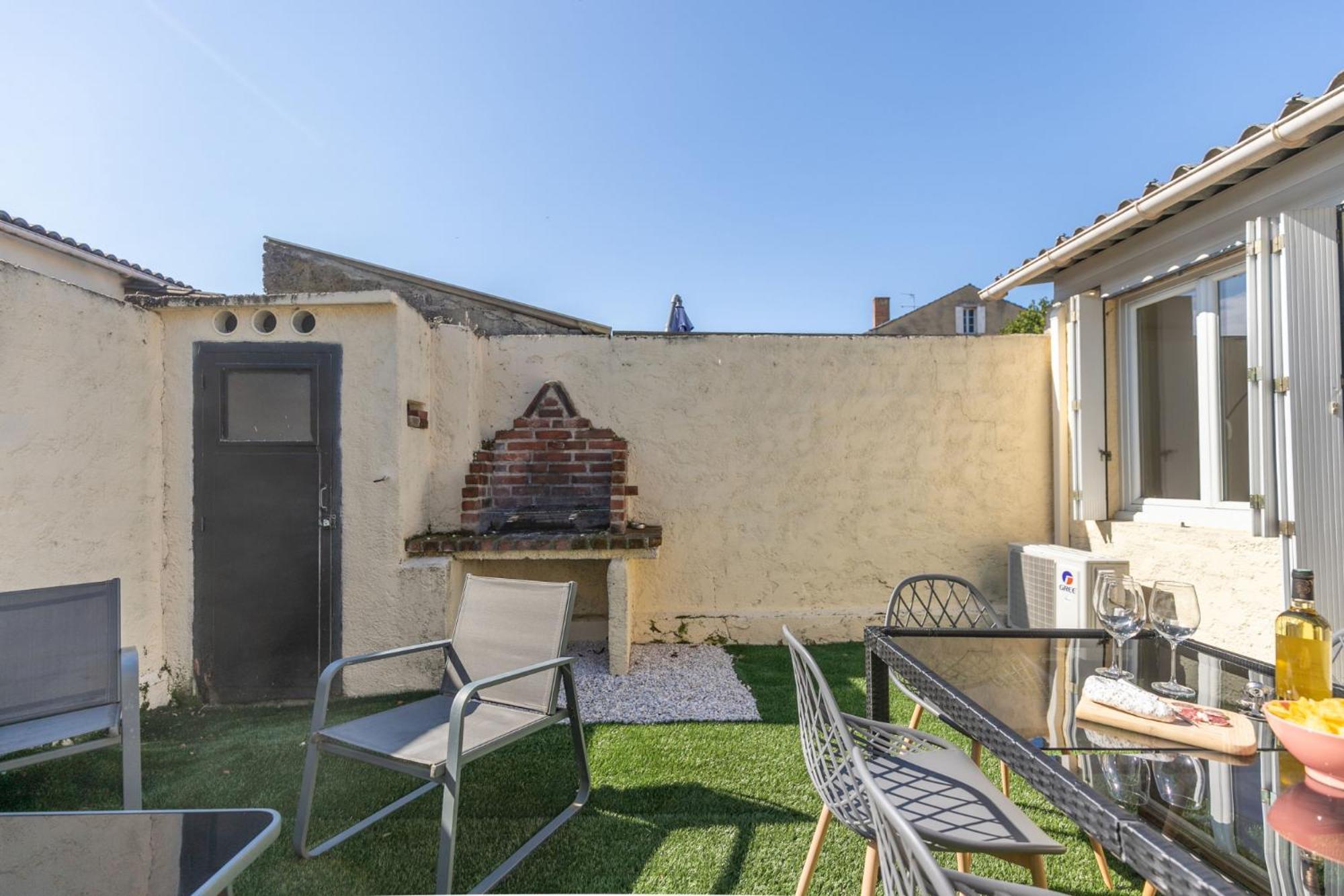 Le Patio - Spacieux T3 Avec Climatisation Et Jardin Privatif Bergerac Luaran gambar